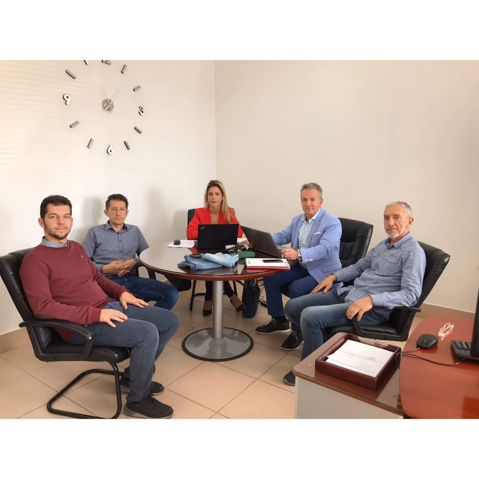 DCG consultant leading a business workshop