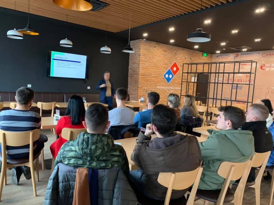 Professional training session led by a DCG consultant